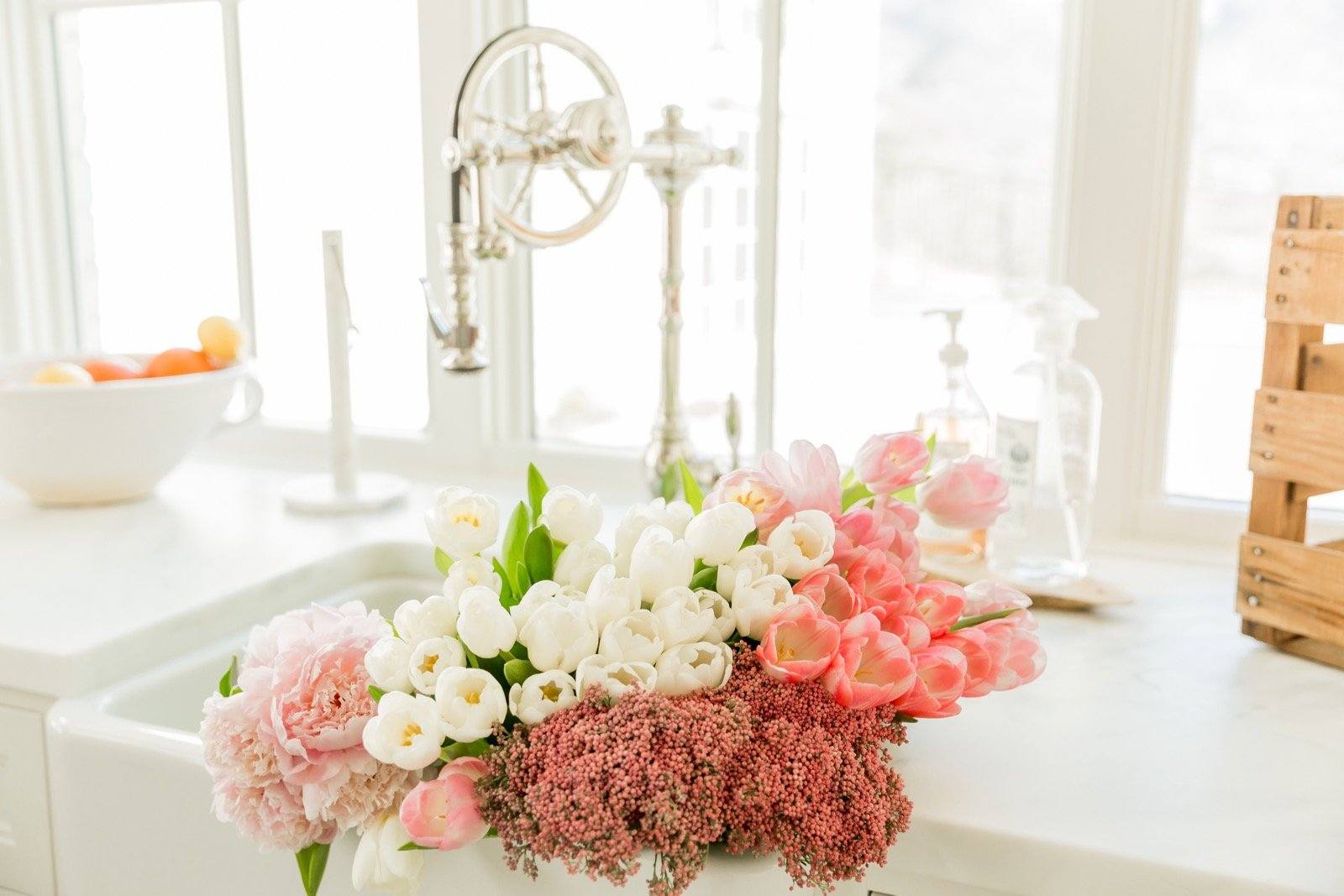 EASTER FLORAL ARRANGEMENT...