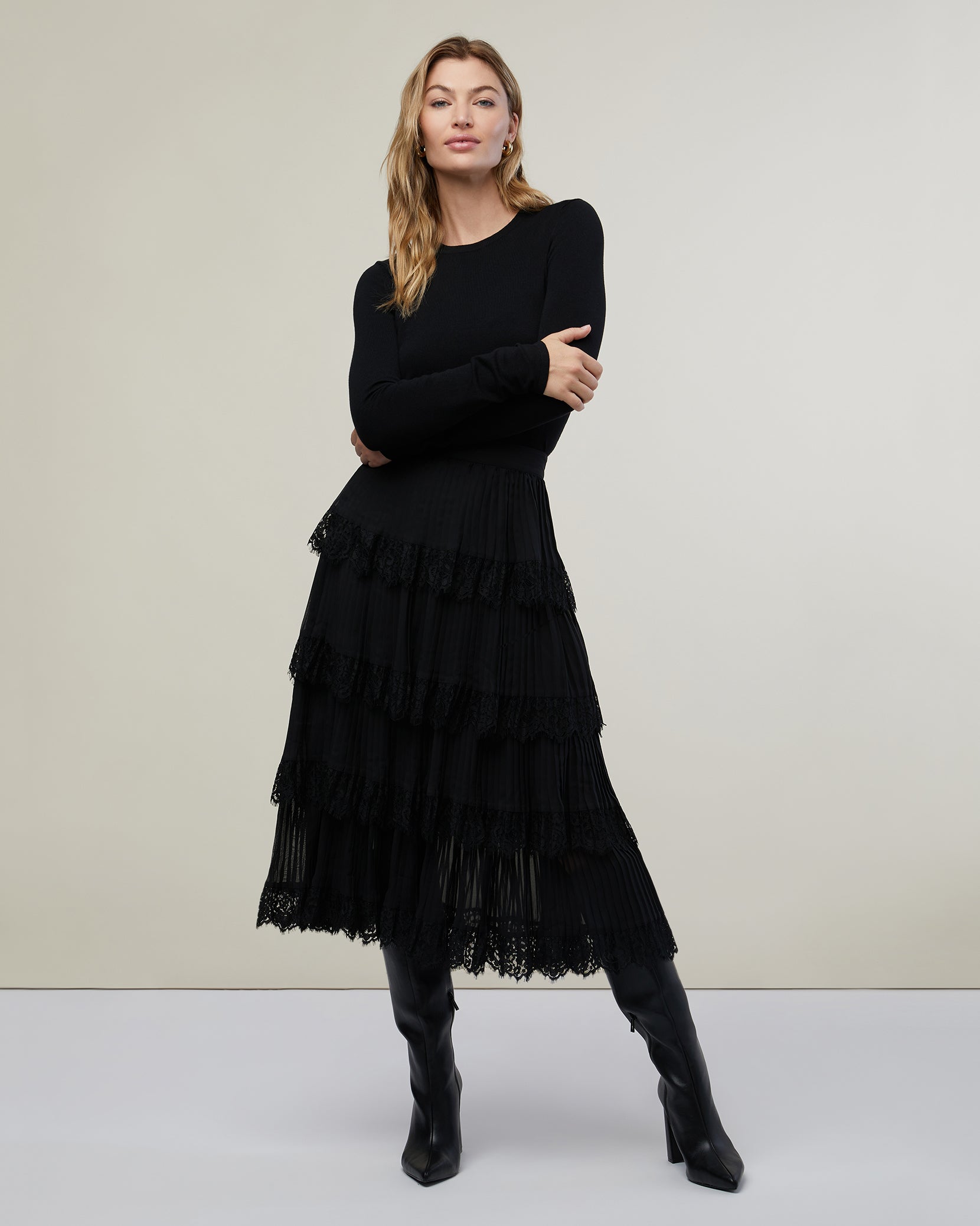 Black tiered 2025 pleated midi skirt