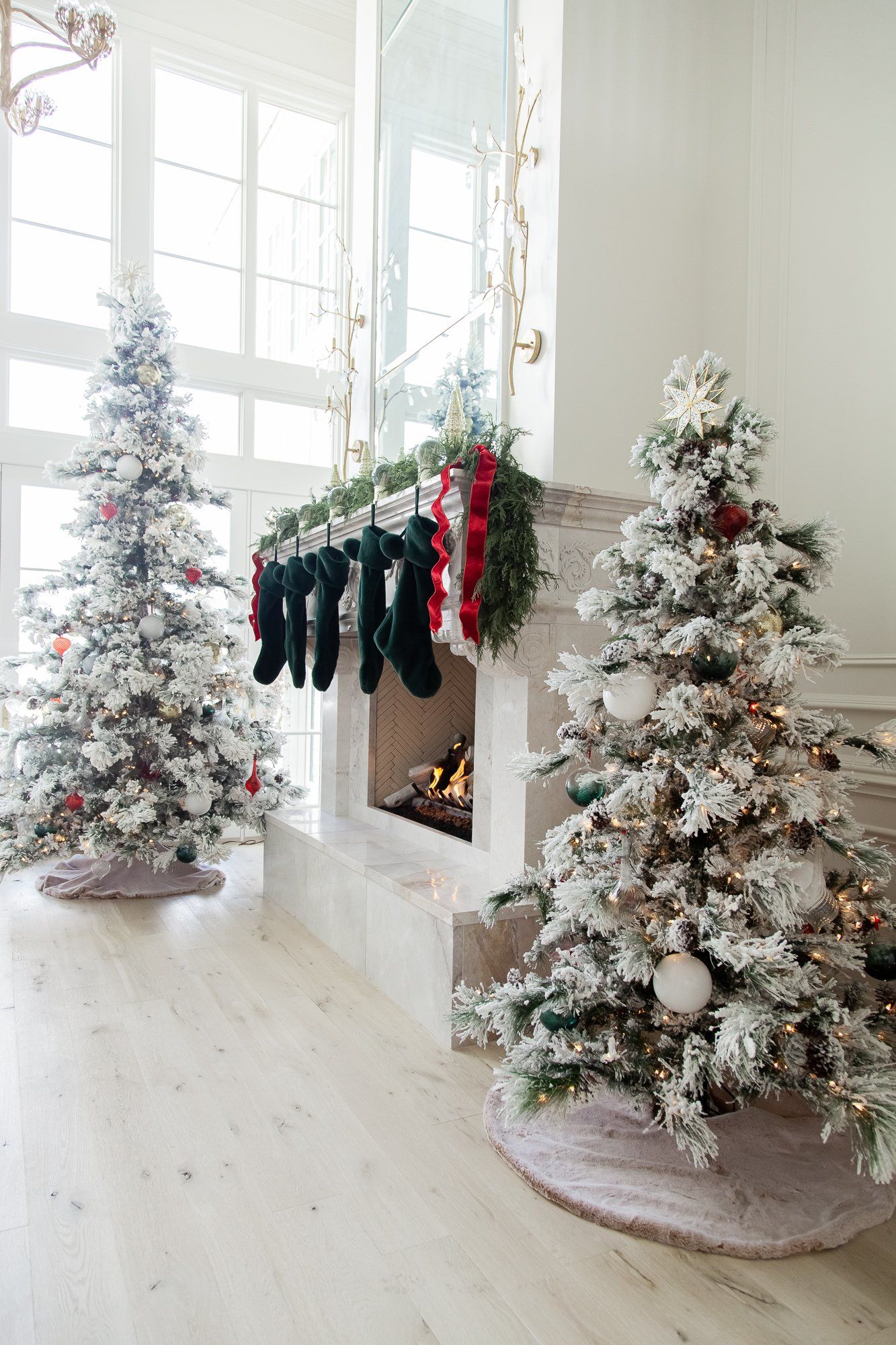 How to Decorate your Christmas Tree in 5 Steps...